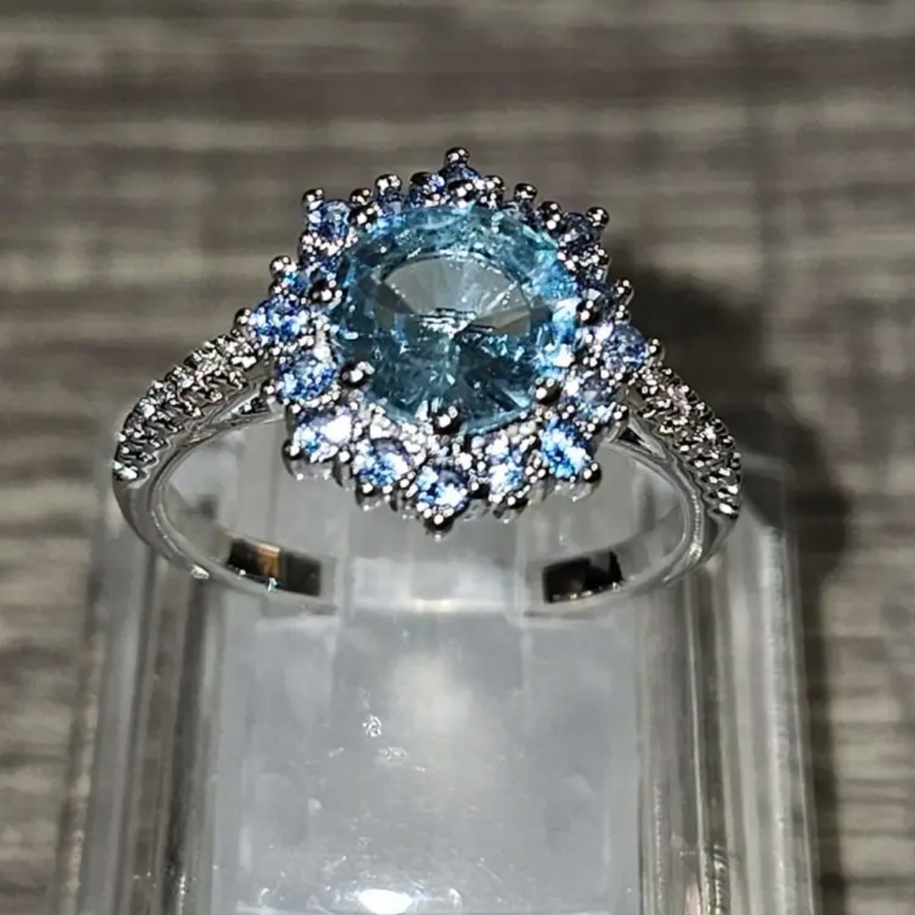 Beautiful Crystal Moissanite Ice Snow Blue And Silver Women's Lotus Ring Size 7